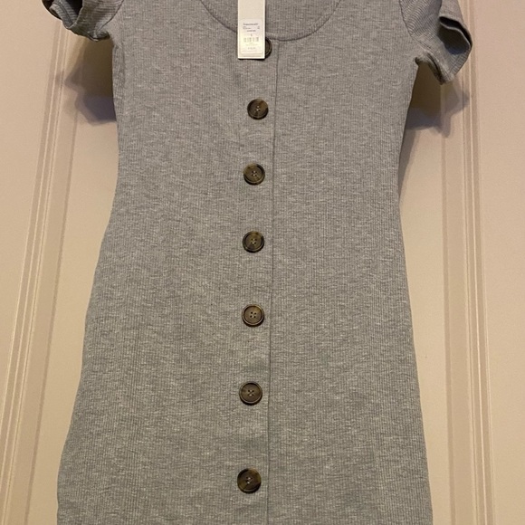 Nwt alya Sz-S Aline Gray Ribbed Tee-Shirt Dress Simplicity w/Eight Faux Buttons - Picture 3 of 16